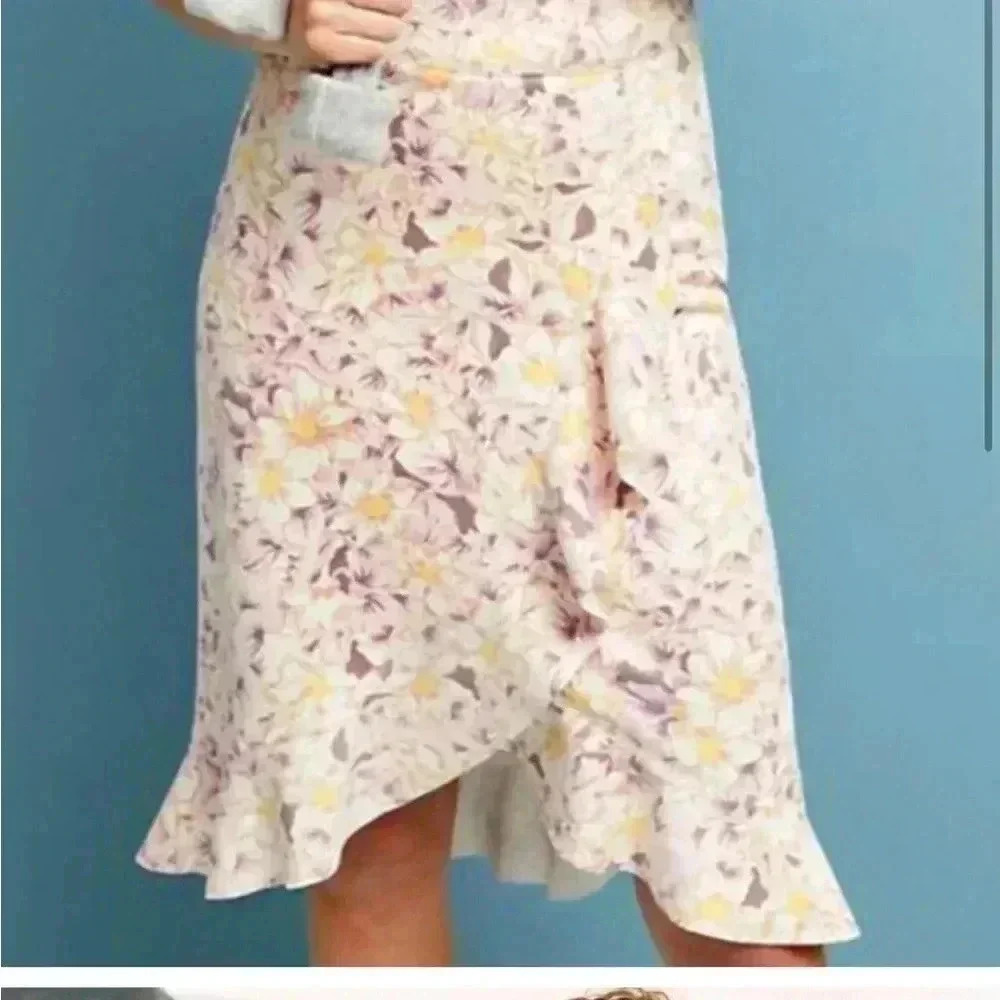Anthropologie Floral skirt with ruffle, women size 8, cream, yellow, pink